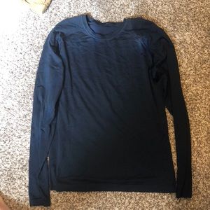 Long sleeve stretchy Lulu lemon shirt